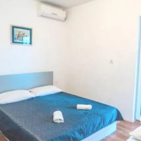 White Idyll, 3 Bedrooms, 3 Bathrooms, Terrace *