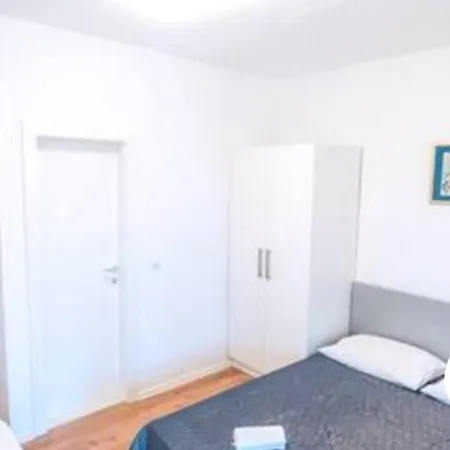 Apartment White Idyll, 3 Bedrooms, 3 Bathrooms, Terrace